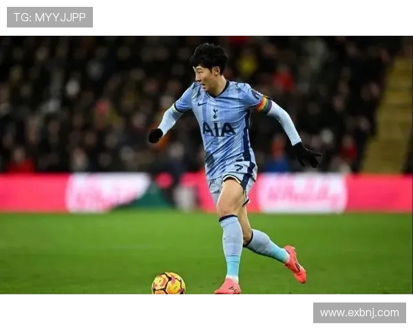 黑马突围机遇：解析英超中游球队黄金赛程期的战略与挑战