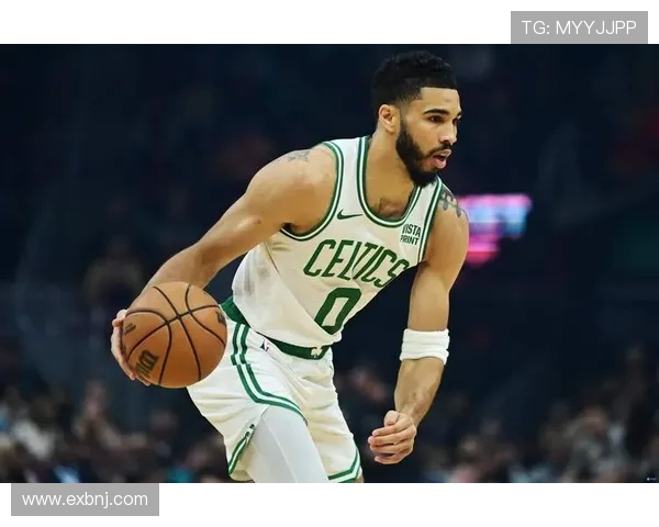 NBA今日最佳球员表现回顾：评选NBA今日最佳球员并分析其比赛表现